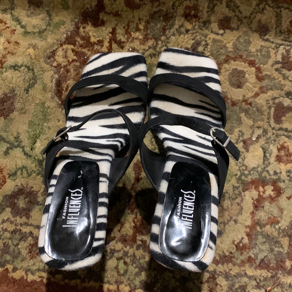 Fashion Influences size 11m sandal dress square heels, two straps over feet